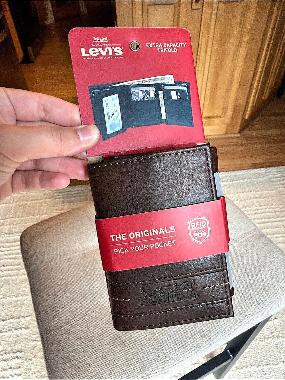 Levi's Extra Capacity Trifold Wallet in Brown NWT